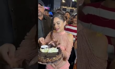 Urfi Javed In Unique B0LD Look At Her Birthday Celebration #shorts – Famous Bdays